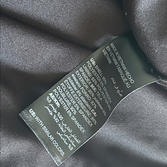 NWT White House Black Market matte jersey printed halter top size XS - Picture 5 of 5